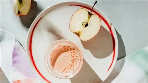 Яблочный смузи с арахисовым маслом