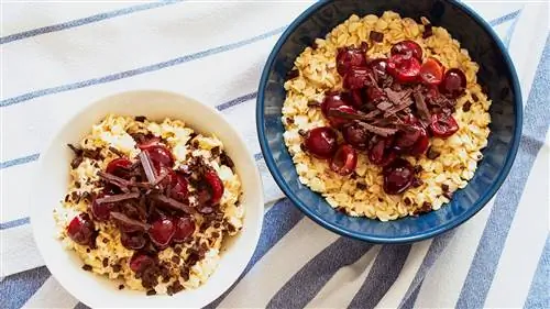 Шоколадная вишня с овсянкой