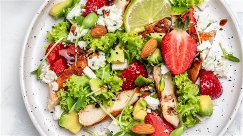 Курица Клубника Шоколадный Винегрет