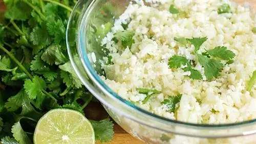 рис с цветной капустой и лаймом с кинзой