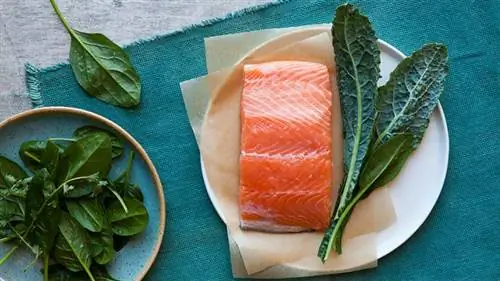 Ключевые питательные вещества Витамин D жирная рыба лосось Кальций Железо Листовая зелень брокколи шпинат и паста, яйца, печень и даже темный шоколад повышают уровень железа Полезные жиры