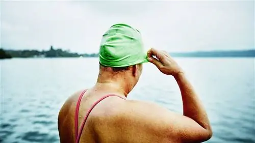 Можно ли заболеть в бассейне или озере?