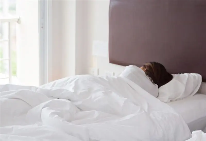 22-летняя женщина из Великобритании страдает так называемым синдромом спящей красавицы. Около 75 процентов последних пяти лет она провела во сне. (Изображение: natara/fotolia.com)