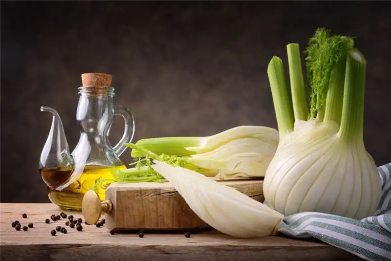 Вот почему фенхель полезен. Изображение: fabiomax - фото фиолетового цвета