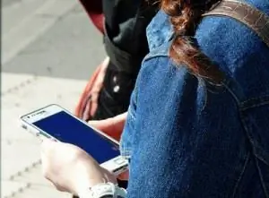 ждущий смартфон