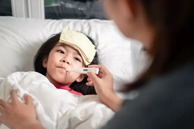 Мамы, знайте правила применения ибупрофена у детей - Alodokter