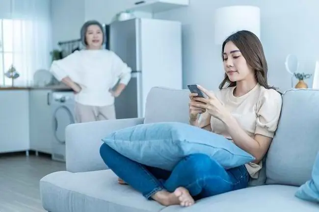 Признаки апатии и как их преодолеть - Alodokter