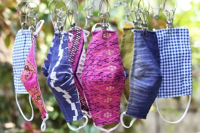 Не будь небрежным, это правильный способ стирки тканевых масок - Alodokter