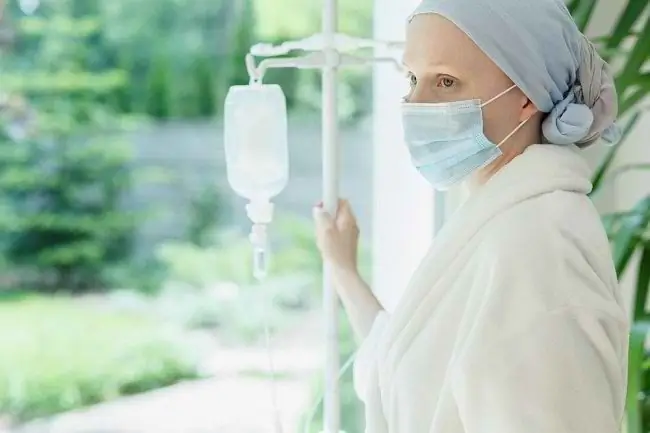 Влияние COVID-19 на больных раком и меры его профилактики - Alodokter Влияние COVID-19 на больных раком и меры его профилактики - Alodokter