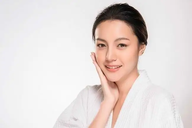 Как отбелить кожу и связанные с этим риски - Alodokter