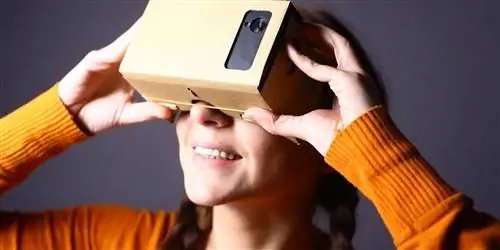 Google Cardboard спасает девочку
