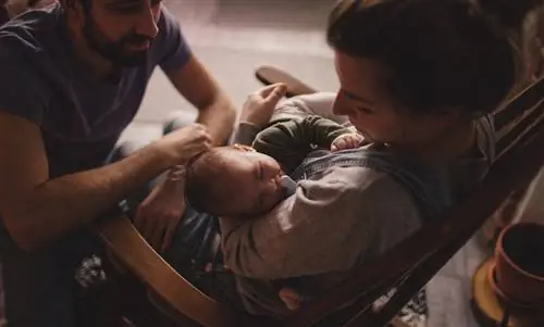 Краткий обзор лучших поз для кормления грудью