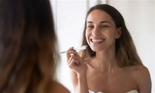 Наращиваем зубную эмаль: домашние средства и советы