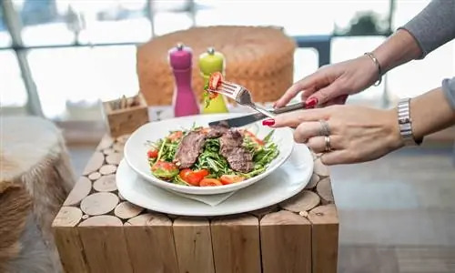 Как быстро похудеть после застолья в праздники