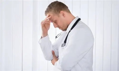 Действительно ли происходит неожиданное нападение на зарплаты врачей NHS?