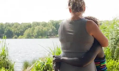 Дети в приемных семьях страдают психическими и физическими проблемами