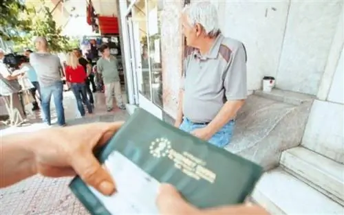 Без страховки: Каковы условия для получения медицинской карты?