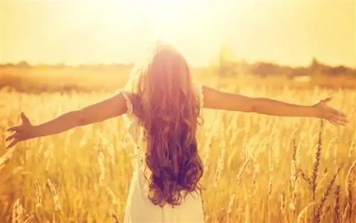 При каких кожных заболеваниях помогает солнце, а при каких усугубляет