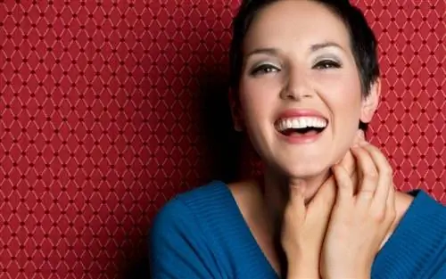 Вы не поверите, что делает зубы более блестящими