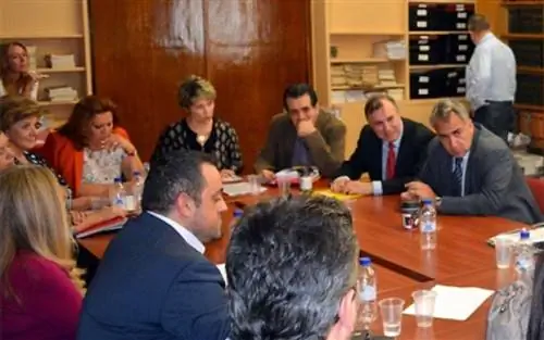 Voridis: 30 врачей, тепловизионные камеры & постоянный комитет по борьбе с лихорадкой Эбола