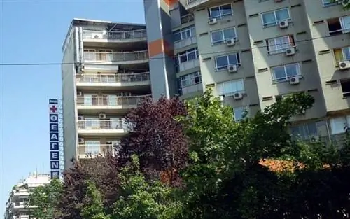 Theageneio "ангел-хранитель" незастрахованных