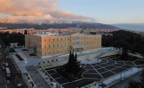 В парламенте сокращения здравоохранения в среднесрочной перспективе