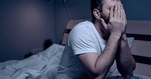 Люди ведут себя странно, как пьяные. Это занимает до часа. Это сонное опьянение