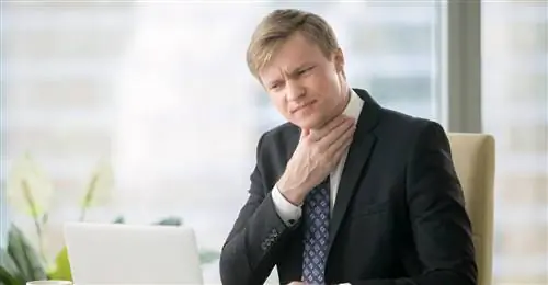 Симптом во время еды, который может быть признаком рака пищевода