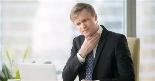 Симптом во время еды, который может быть признаком рака