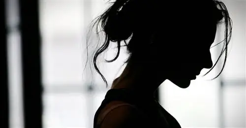 Как разговаривать с человеком сразу после постановки диагноза? Скорее утешить или допустить страх и слезы?