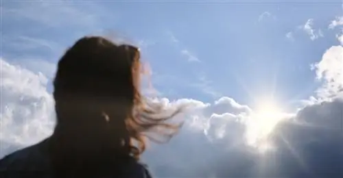 Почему мы чихаем на солнце? Разгадка этой тайны может помочь при тяжелых заболеваниях