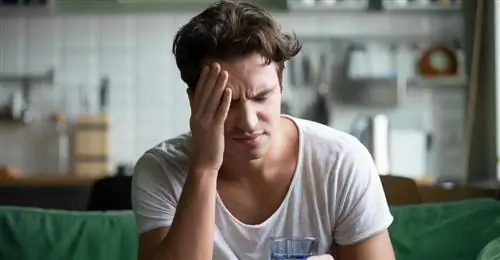 Как отличить похмелье от симптомов Омикрона?