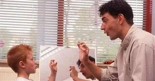 Логопедия - когда и зачем стоит идти к логопеду