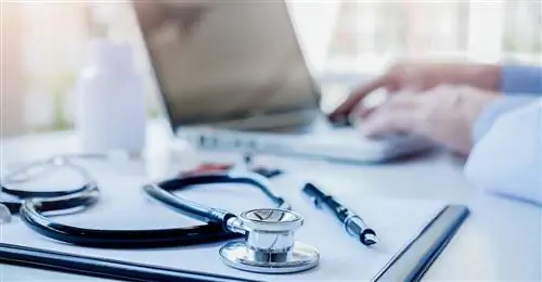 Каждый третий больничный оформляется в электронном виде