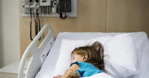 Все больше госпитализаций детей с COVID-19. Почему это происходит?