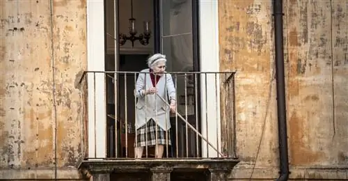 Италия: 90-летние переносят COVID-19 лучше, чем более молодые пожилые люди Италия: 90-летние переносят COVID-19 лучше, чем более молодые пожилые люди