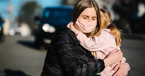 Эпидемия коронавируса ускоряется не только в Польше. Что происходит с нашими соседями?