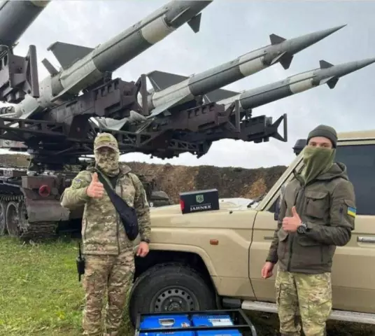 Уважаемые врачи с EOPYY и двумя электронными системами