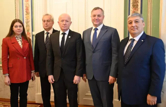 Сотрудничество ОАЭ и Красного Полумесяца ОАЭ для поддержки беженцев в период Рамадана