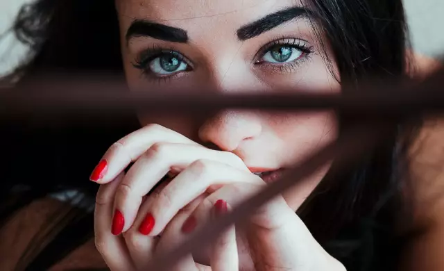 На самом деле первый мирской разговор в мире