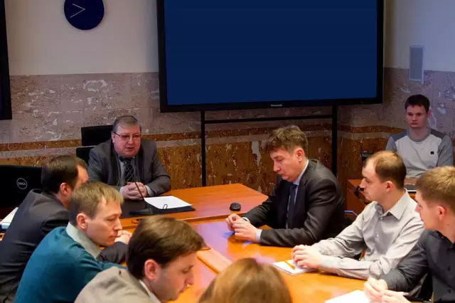 Помощь: индивидуальная ответственность и сотрудничество между государством и НПО для ее устранения