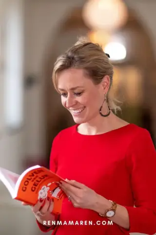 Мама объясняет, почему она выбрасывает детские игрушки