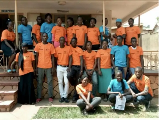 Отбор и показатели работы сельских групп здравоохранения (VHTs) в Уганде: уроки из естественной вспомогательной модели укрепления здоровья