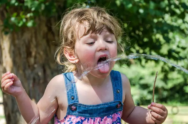 Лечение воды в ухе после купания